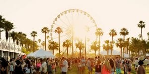 Si on vous dit Coachella, Glastonbury, Tomorrowland ou encore Lollapalooza, vous devinerez sans doute qu'il s'agit des mythiques festivals qui rythment nos belles soirées d'été