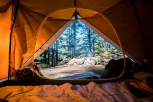 Dix façons de convaincre votre conjointe qu'un séjour en camping ferait les meilleures vacances