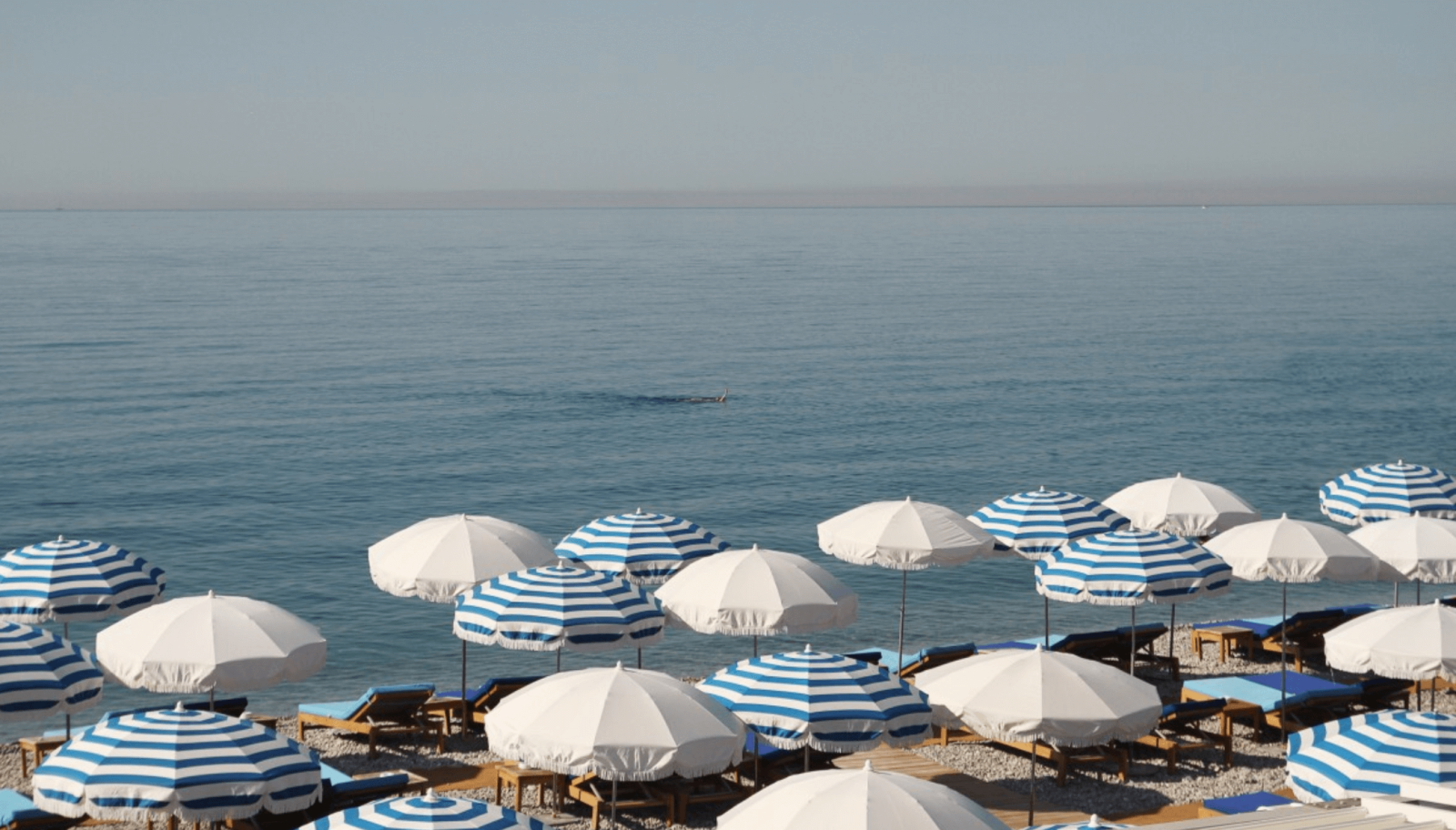 La plage de Amour Plage qui fait partie du complexe Hotel Amour.