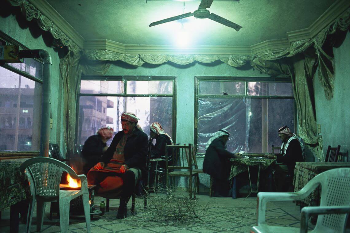 Salon de thé en Syrie - Igor Douplitzky