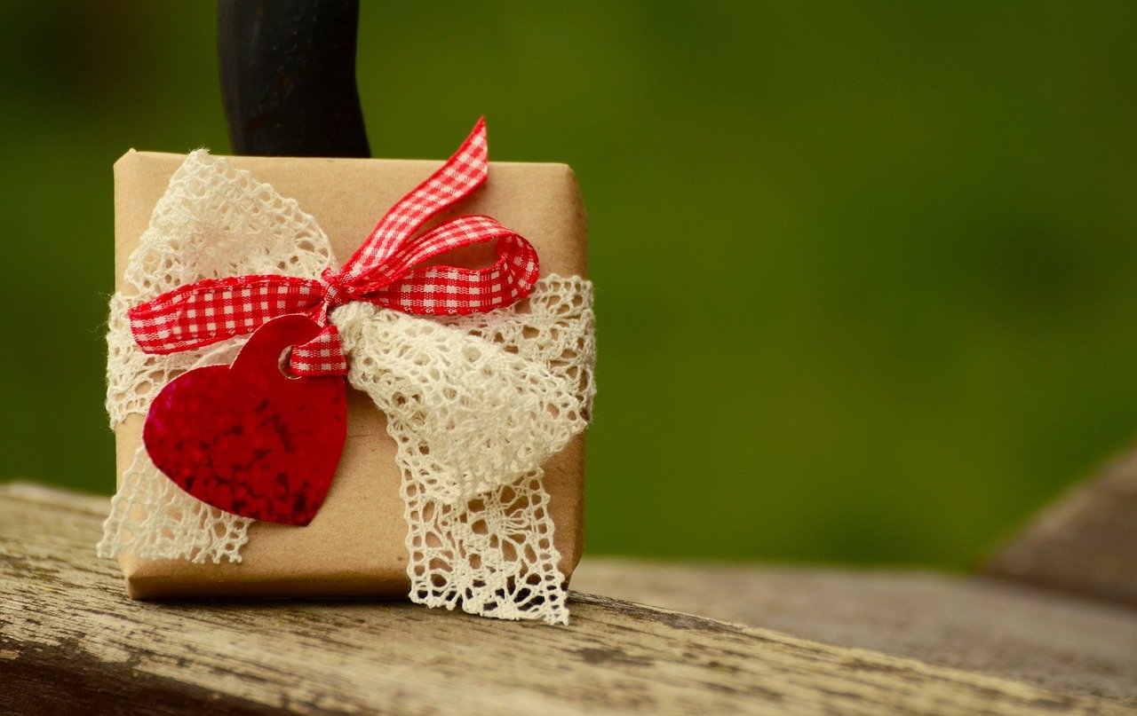 Surprendre vos proches en personnalisant vos cadeaux