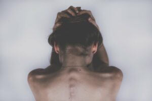 Hommes et femmes : tous égaux face à la douleur ?