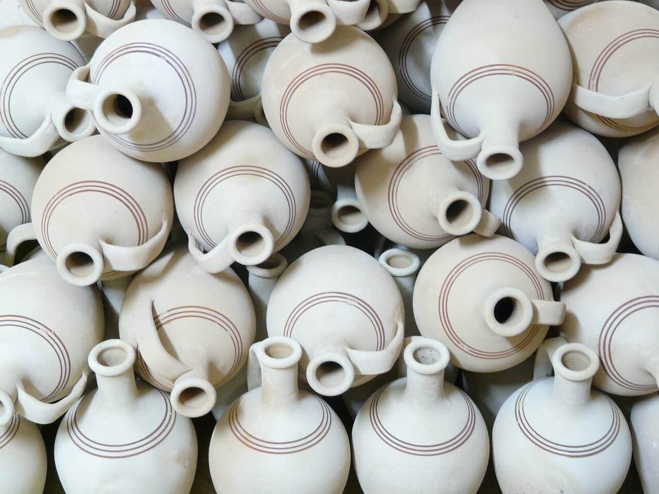 Vases en poterie