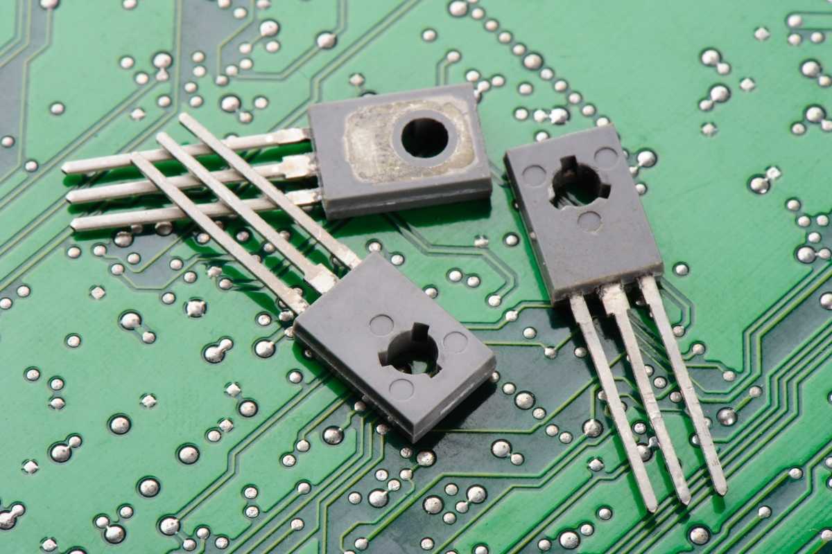 transistor circuit électronique