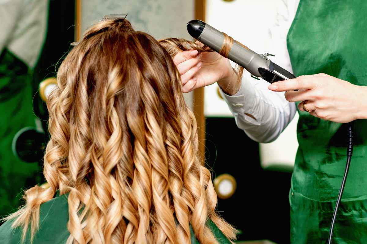 femme boucler ses cheveux coiffure cheveux Ô Magazine