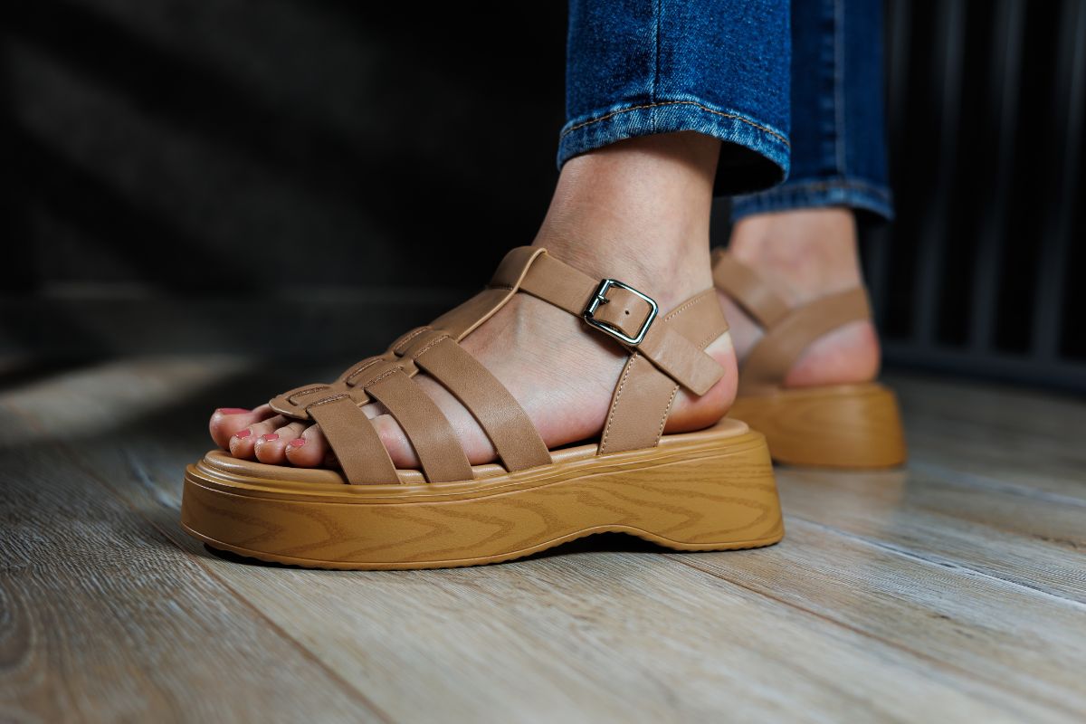 sandales à plateforme pour l'été