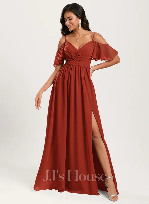 La robe terracotta a manches volantees