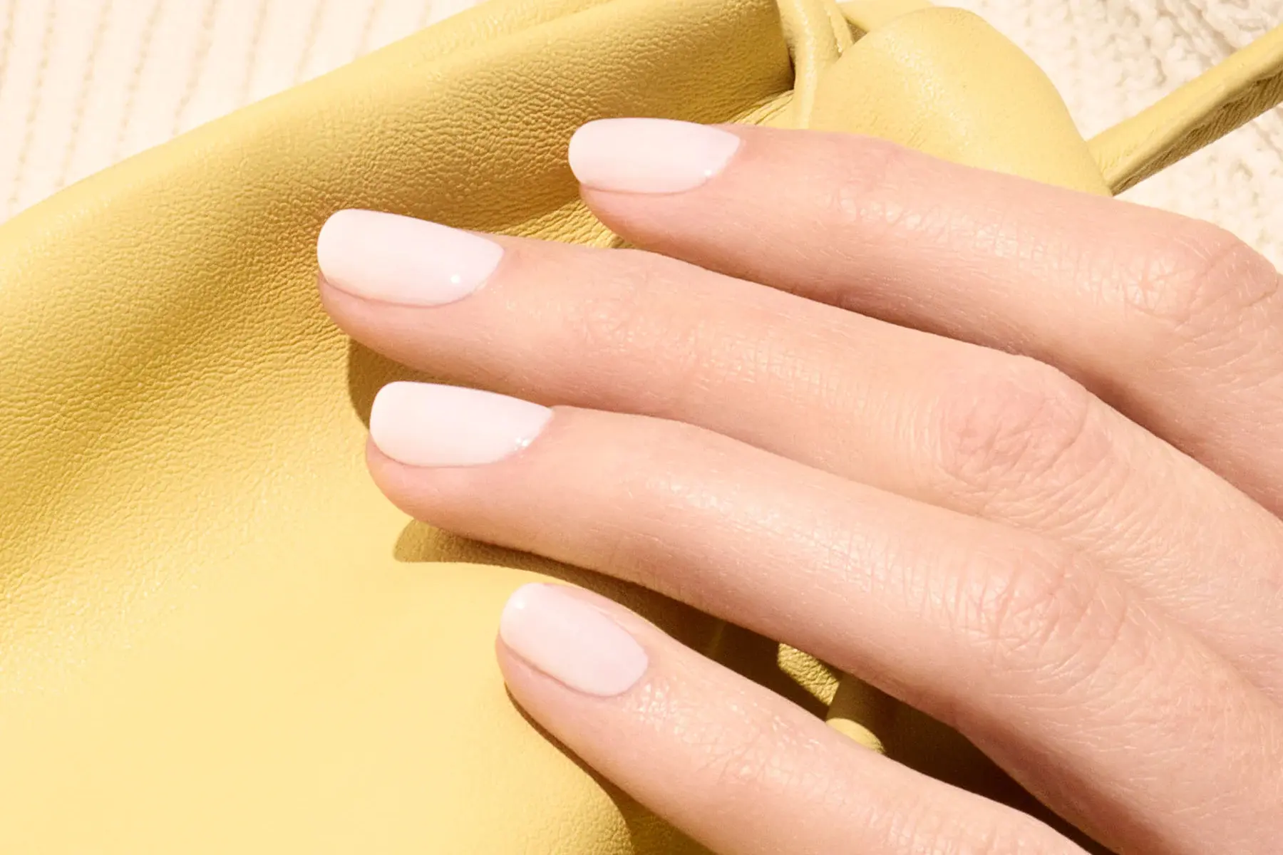 Vernis semi-permanent sans danger : les marques à privilégier 16 Vernis semi-permanent sans danger : les marques à privilégier