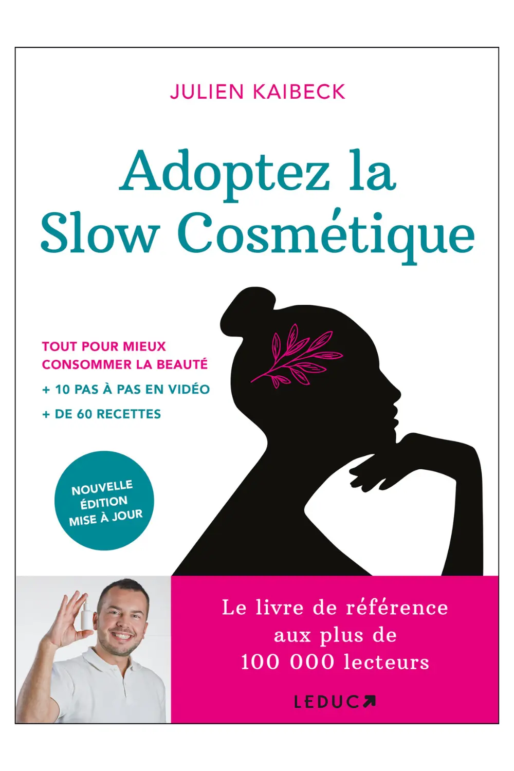 Cosmétiques maison : les recettes qui fonctionnent (et les erreurs à éviter) 2 Gros plan sur une personne en train de verser de l'huile dans un bol pour une recette de cosmétique maison.