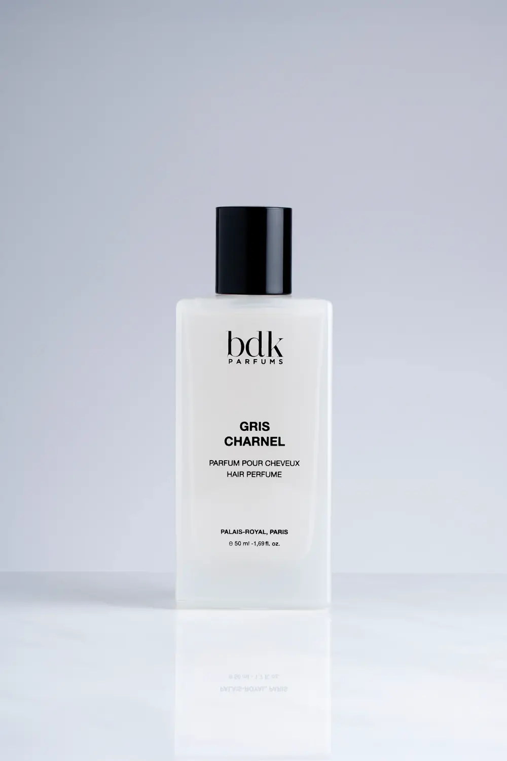 Brume pour cheveux BDK Parfums : notre sélection des meilleurs sillages capillaires 4 Flacon de la brume pour cheveux Gris Charnel de BDK Parfums